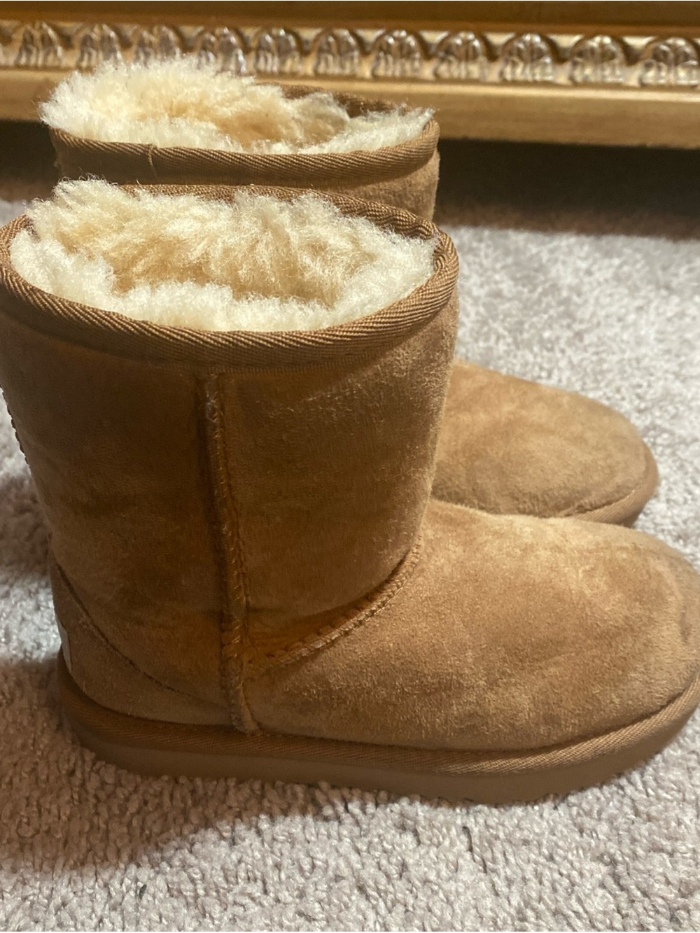 UGGS Classic II Sherpa-Lined Boot - Chestnut size 12 US